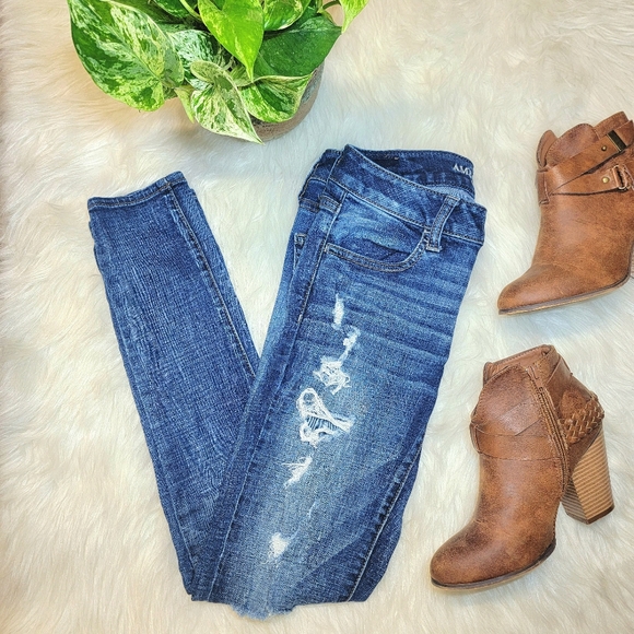 🎉 LAST CHANCE! 🎉 American Eagle Distressed Super Stretch Jeggings Size 4 Short - Picture 8 of 9